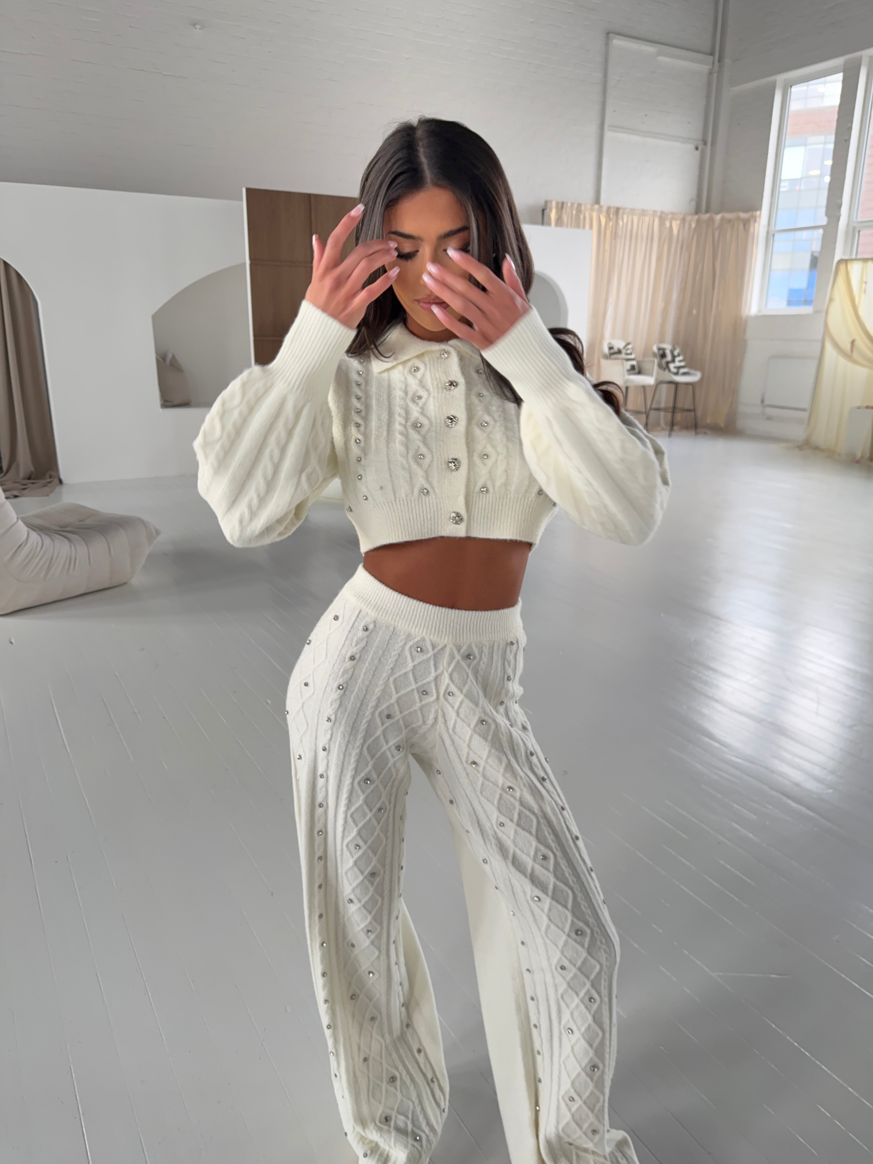 AURORA IVORY CABLE KNIT CARDIGAN