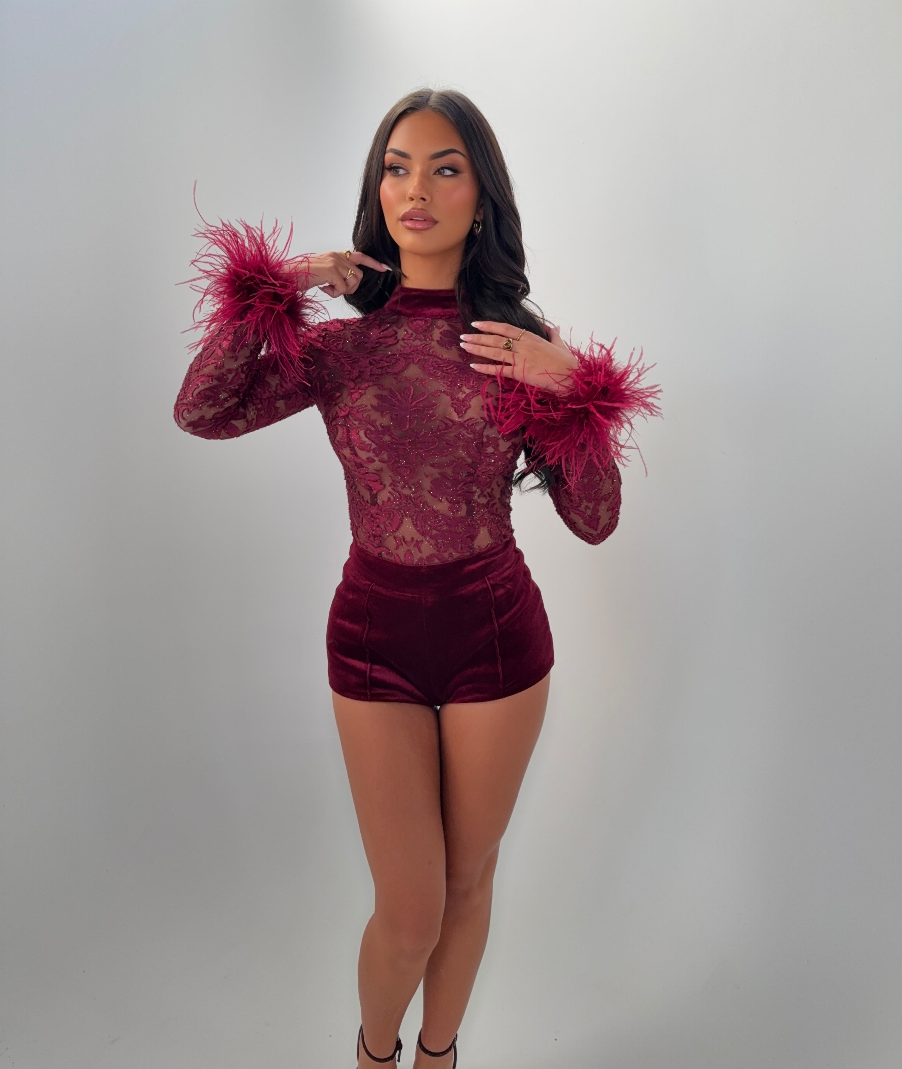 RENÉA FEATHER LACE TOP - BURGUNDY