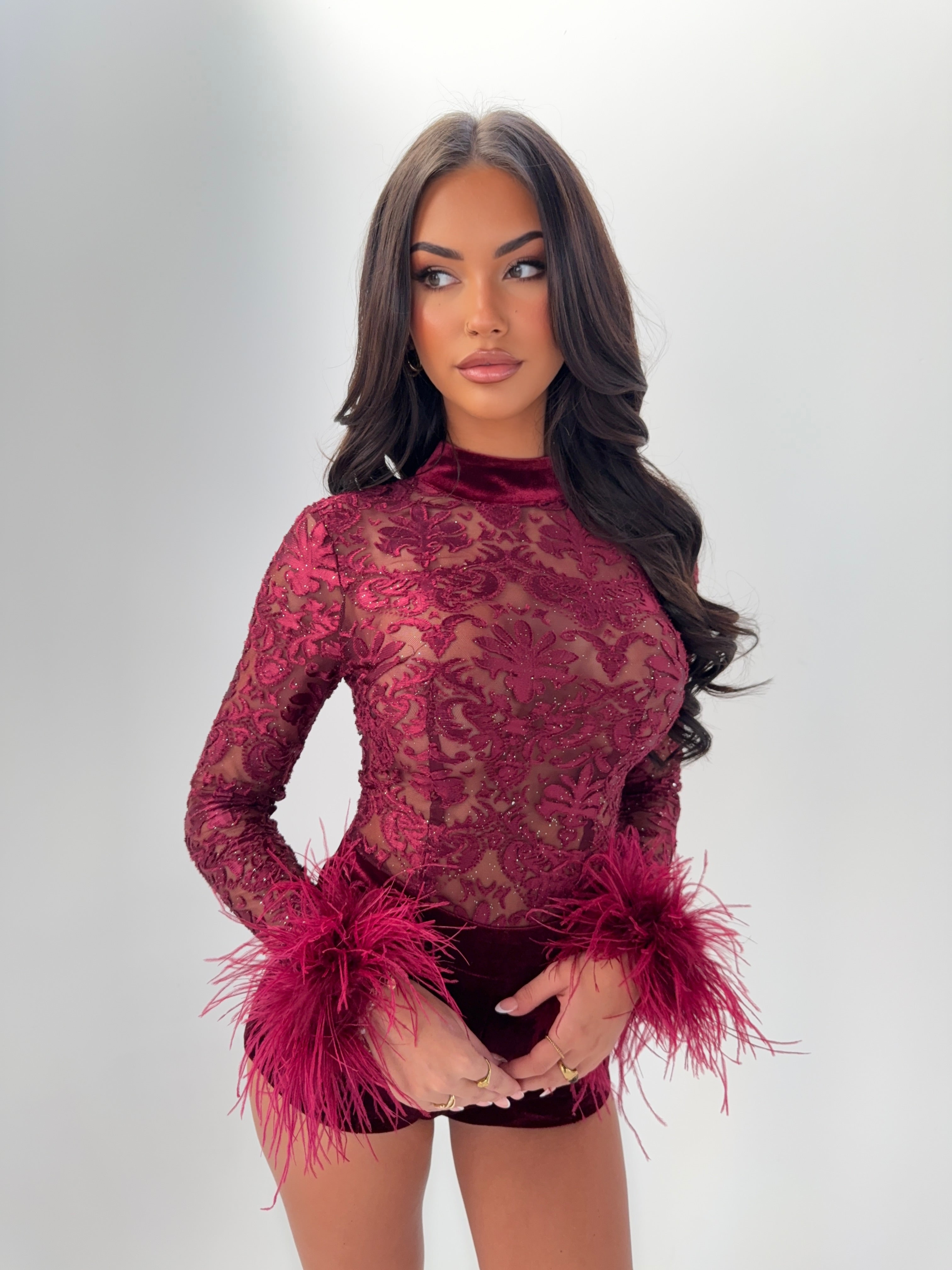 RENÉA FEATHER LACE TOP - BURGUNDY