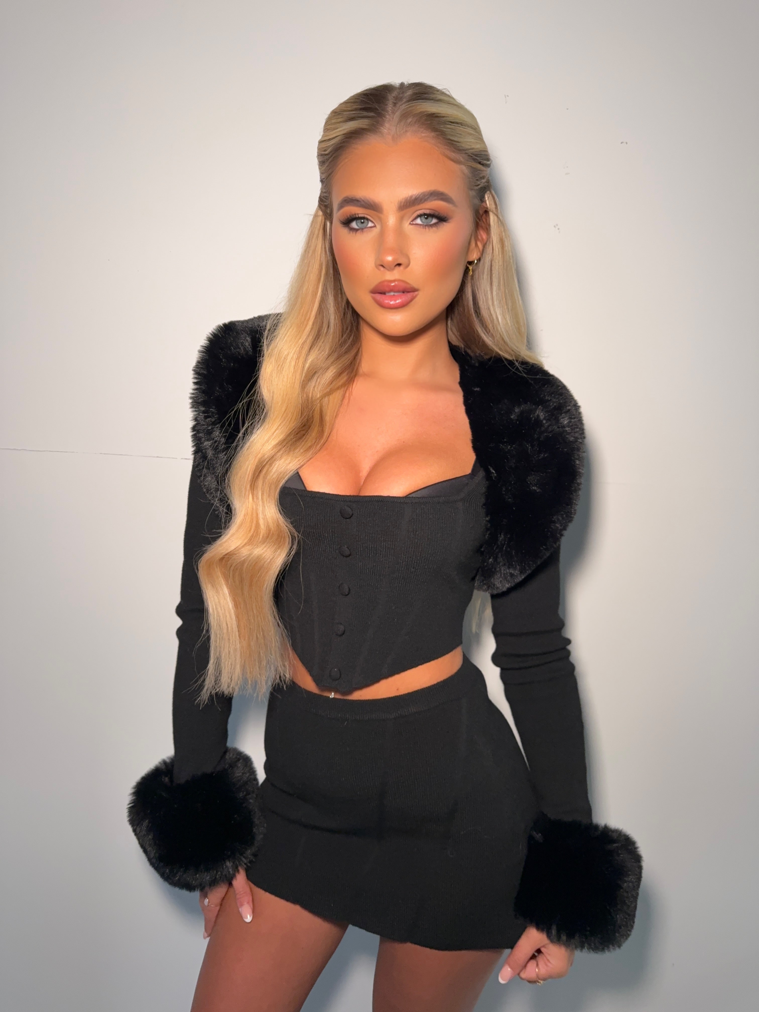 LOVERGIRL SKIRT (BLACK)